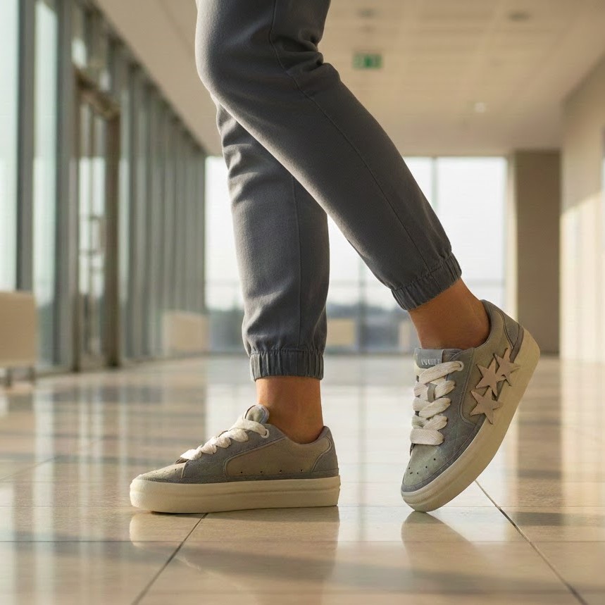 خرید آنلاین کتونی زنانه پادورا مدل امیری پادورا 3 کد 293